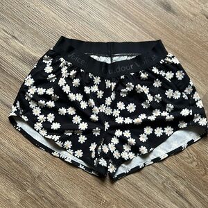 Outdoor Voices Relay 3” shorts, black and daisy print